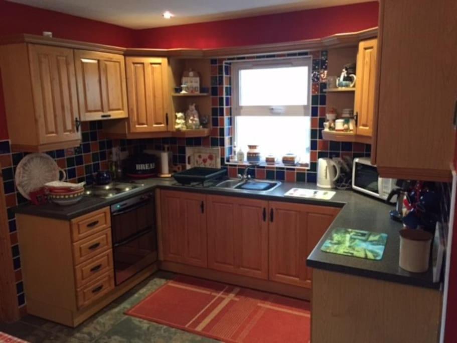 Primrose Cottage, Bushmills - Cosy Self Catering Property Kültér fotó